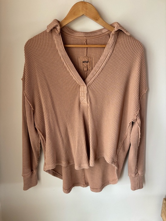 aerie Tops - aerie Waffle Knit V-Neck Hoodie in Dusty Rose